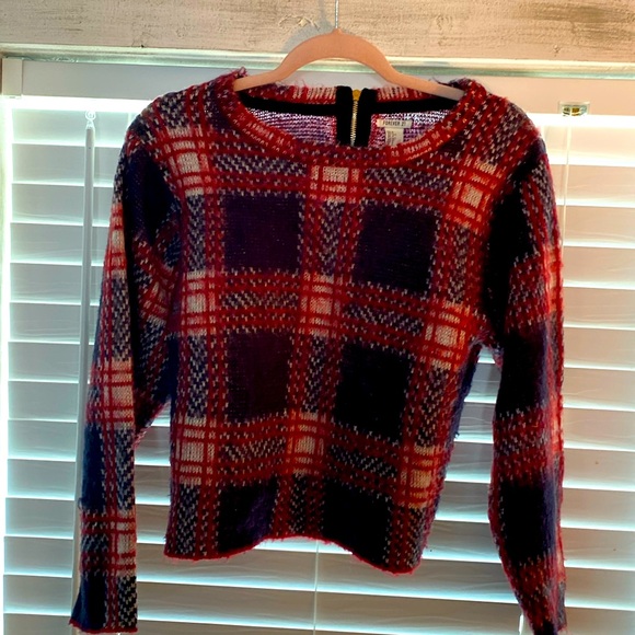 Forever 21 Sweaters - Forever 21 sweater, plaid design.